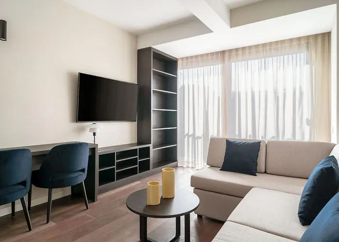 Limehome Defensores De Chaves Lisboa