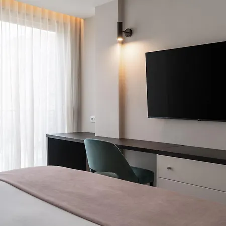 Apartment Limehome Defensores De Chaves Lisbon