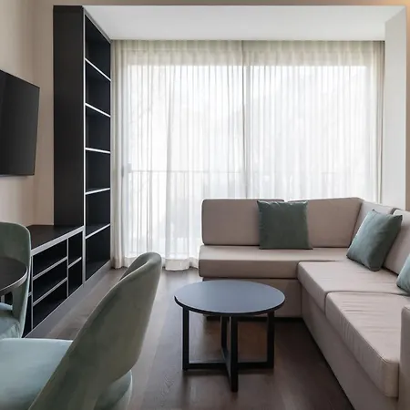 Limehome Defensores De Chaves Lisbon