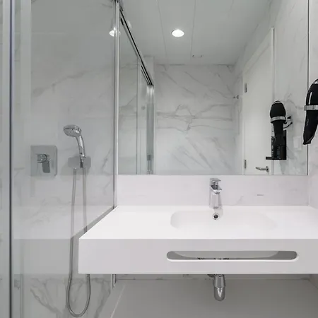 Limehome Defensores De Chaves Apartment