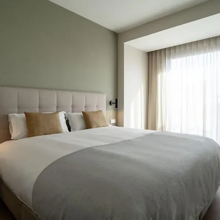 Apartment Limehome Defensores De Chaves *