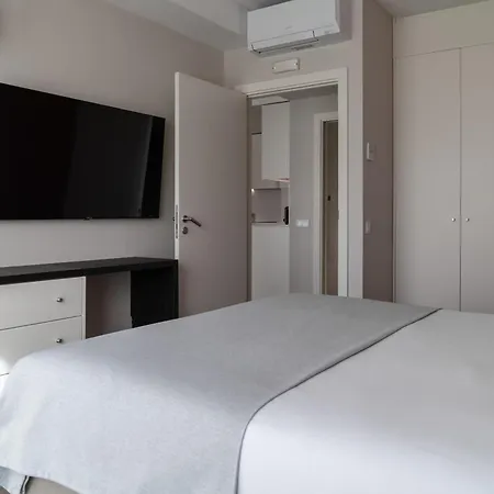 Limehome Defensores De Chaves Apartment