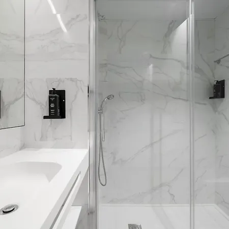 Limehome Defensores De Chaves Apartment Lisbon