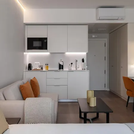 Limehome Defensores De Chaves Apartment