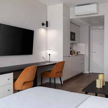 Limehome Defensores De Chaves Apartment Lisbon