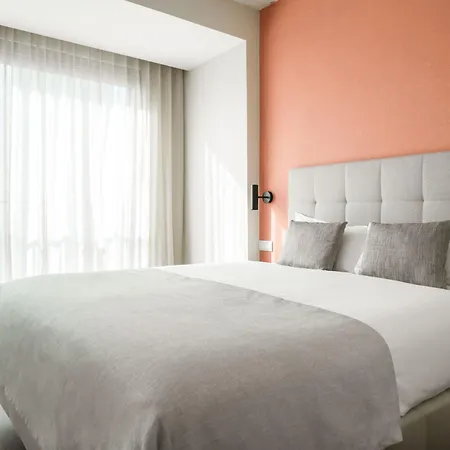 Limehome Defensores De Chaves Lägenhetshotell Lisboa