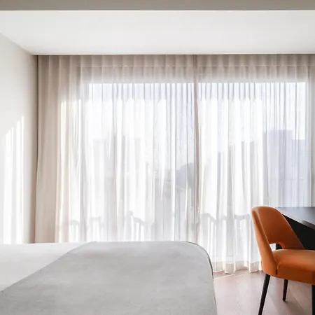 Limehome Defensores De Chaves