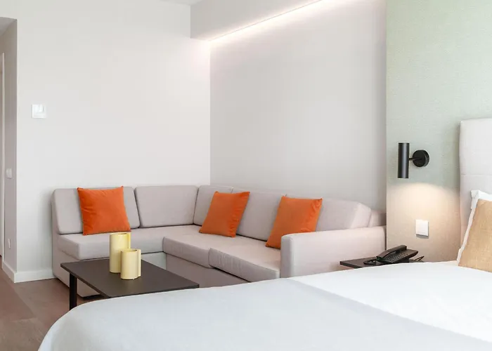 Aparthotel Limehome Defensores De Chaves